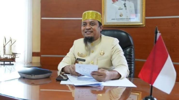 "Gubernur Sulsel Minta Kenaikan Pajak Daerah Ditunda dan Dikaji Ulang"