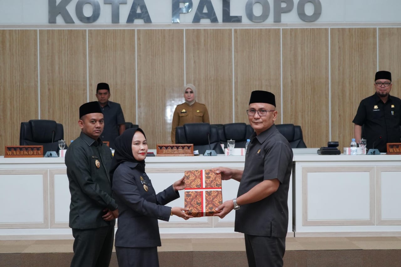 "Wali Kota Palopo Hadiri Tiga Rapat Paripurna DPRD Bahas Perubahan APBD 2025"
