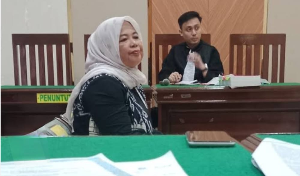 "Anggota DPRD Lampung Selatan Divonis 1 Tahun Penjara dan Denda Rp100 Juta atas Kasus Ijazah Palsu"